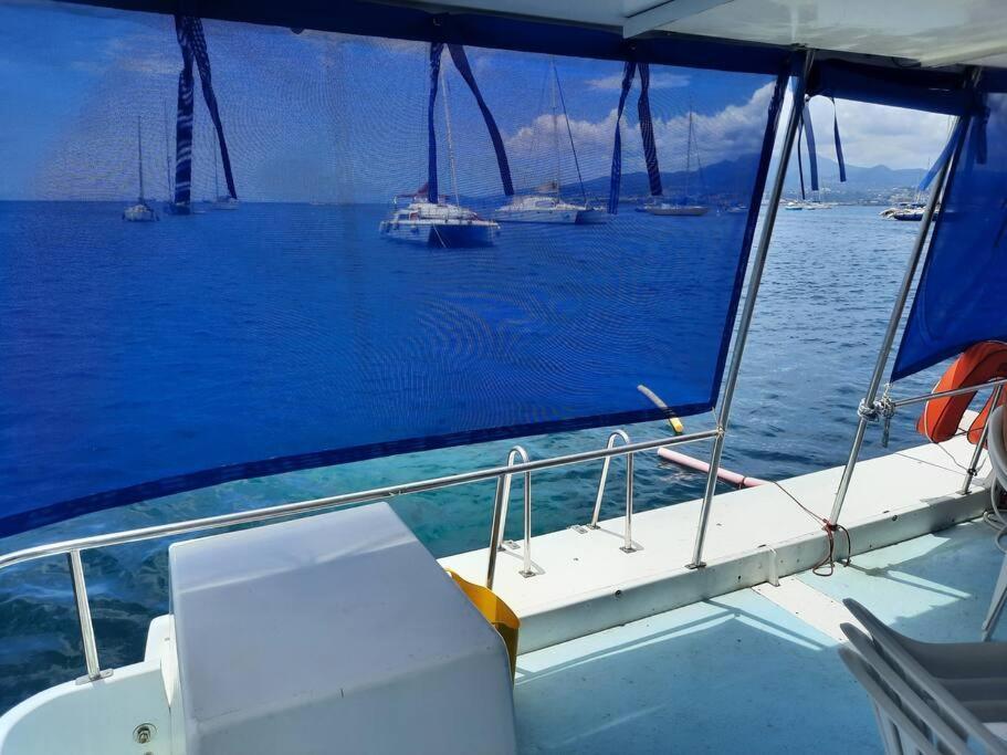 L'Aquahome Hebergement Sur L'Eau Les Trois-Ilets Extérieur photo